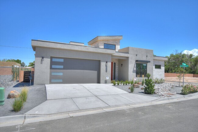 Foto del edificio - Brand New 3bd/2ba Available