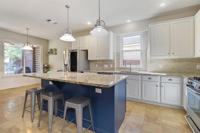 Foto del edificio - 18121 Whitewater Cove