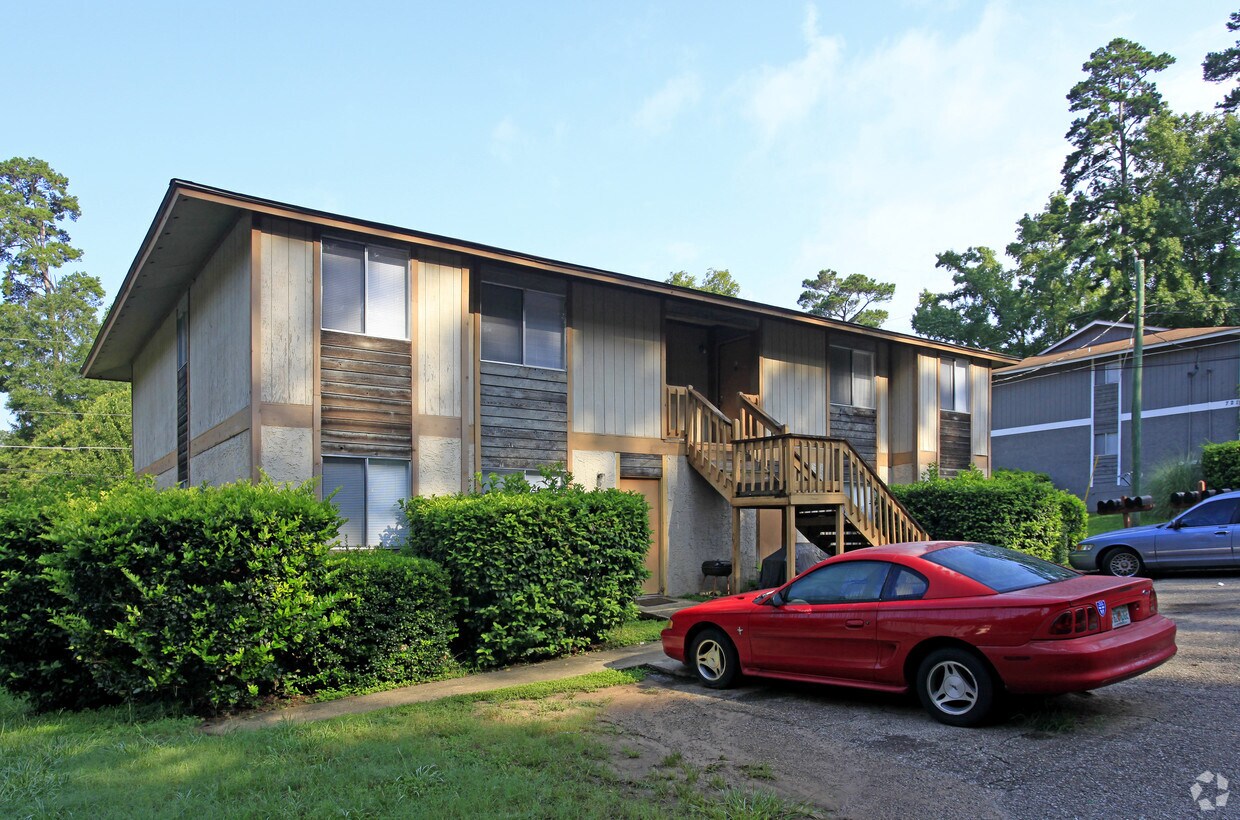 Building Photo - 709 Pointe Ct