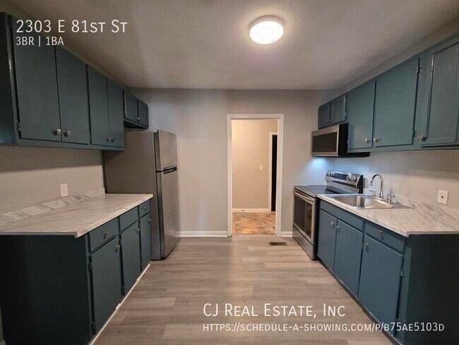 Building Photo - 2303 E 81 St