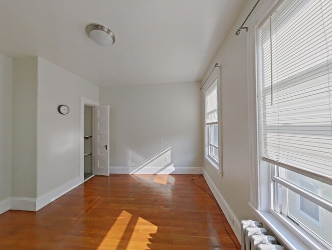 Building Photo - 16 W Squantum St