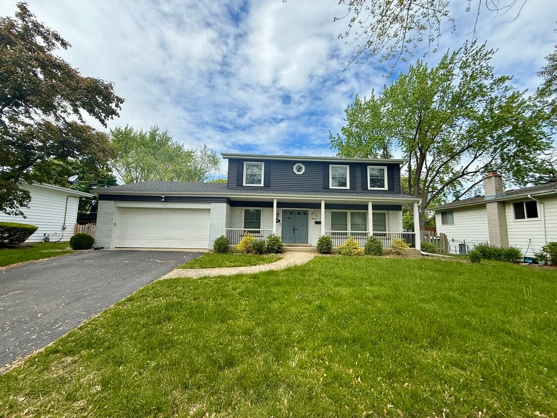 Primary Photo - 1046 Crestfield Ave