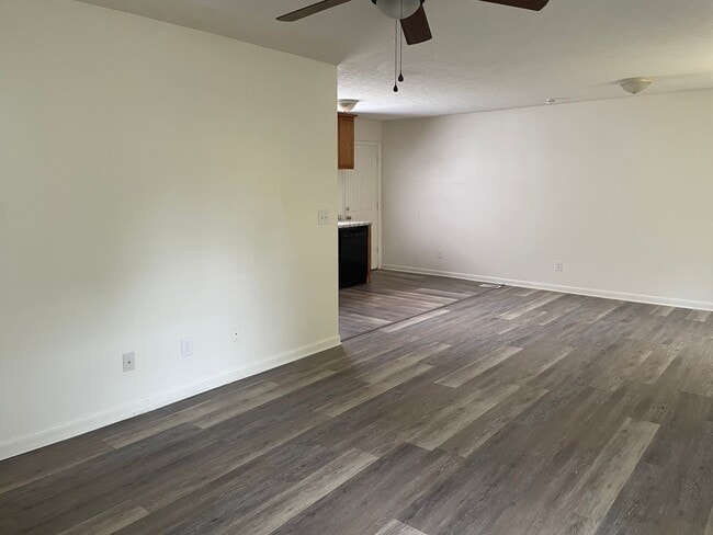 Building Photo - 93 Nunnally Ave
