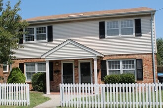 Building Photo - 217 56th St