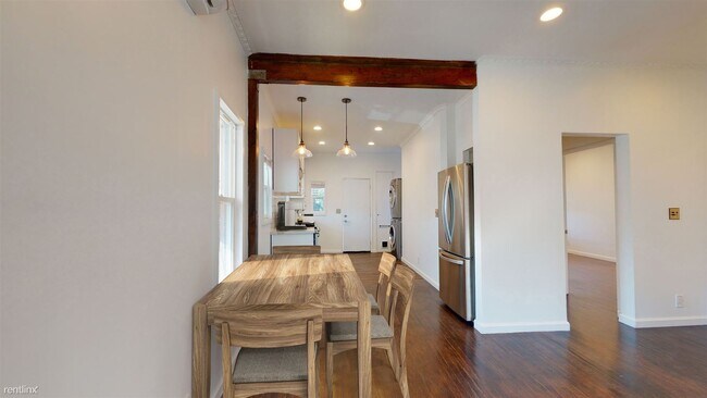 Foto del edificio - 2 br, 2 bath House - 251 Columbia Pl