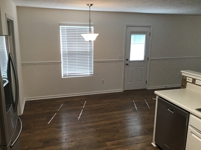 Foto del edificio - 2840 Meadow Gln