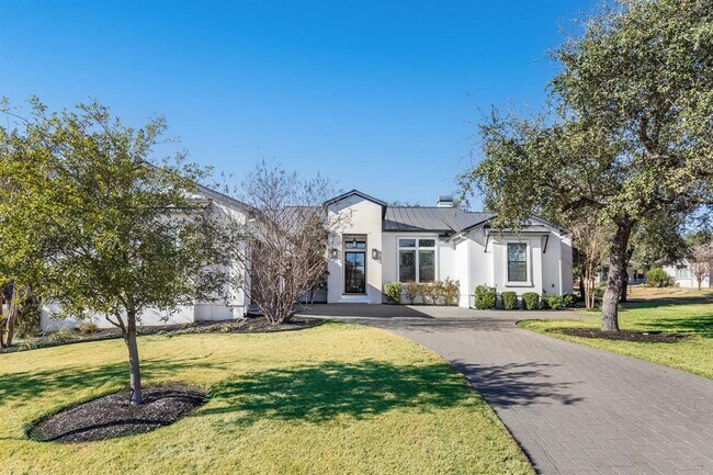 Building Photo - 613 Golden Bear Dr