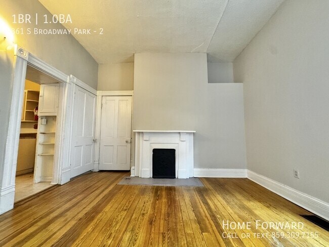 Foto del edificio - 361 S Broadway Park