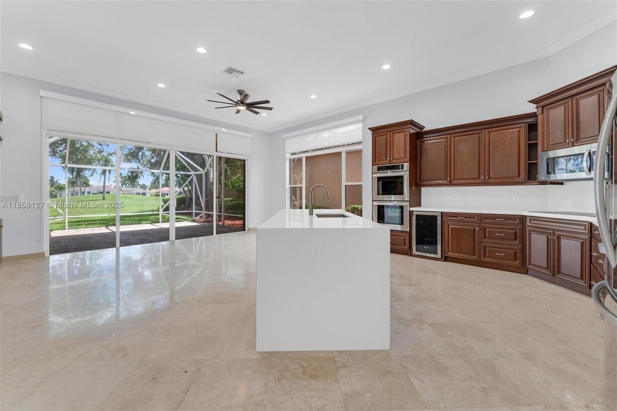 Foto principal - 2468 Bay Isle Ct