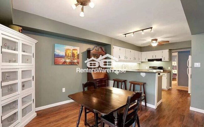 Foto del edificio - 5675 Harpers Farm Rd