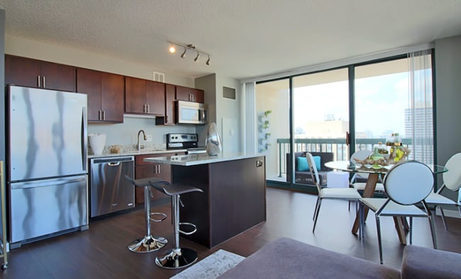Photo - 12 E Huron St Apartment