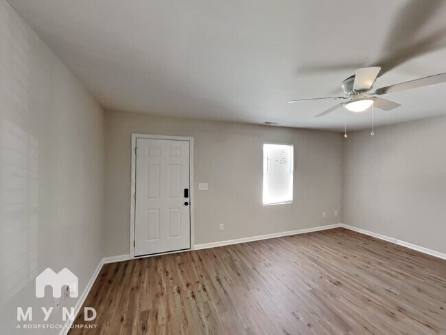 Foto del edificio - 3274 Anderson Mountain Rd