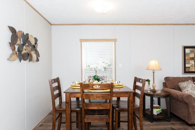 Foto del edificio - 696 Tara Rd