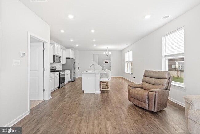 Foto del edificio - 54 Roberta Wy.