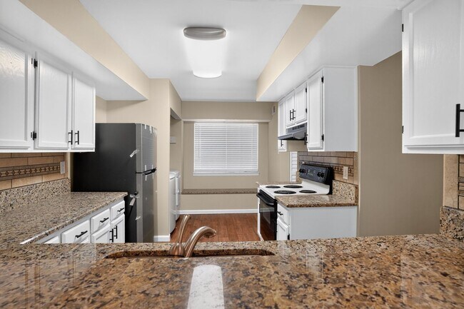 Foto del edificio - 6701 Dickens Ferry Rd