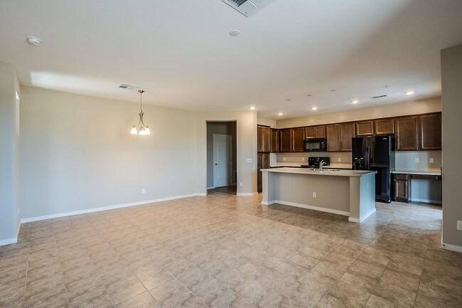 Foto del edificio - 3900 E Baseline Rd
