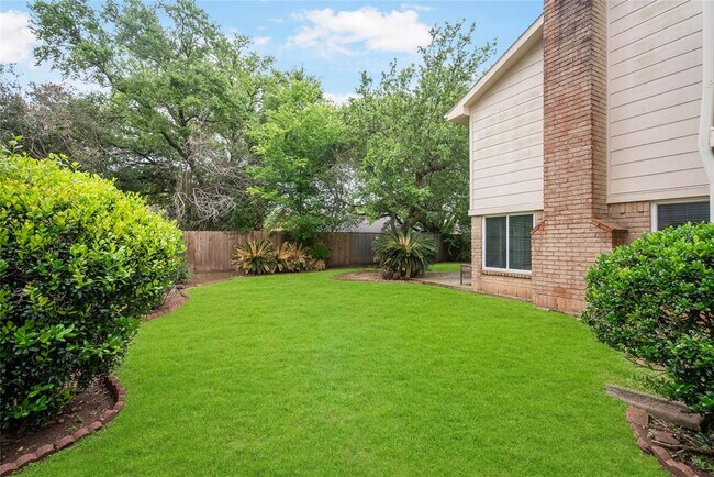 Foto del edificio - 2207 Brook View Ln