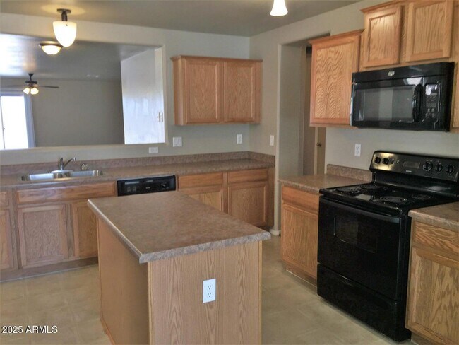 Foto del edificio - 307 S Carter Ranch Rd