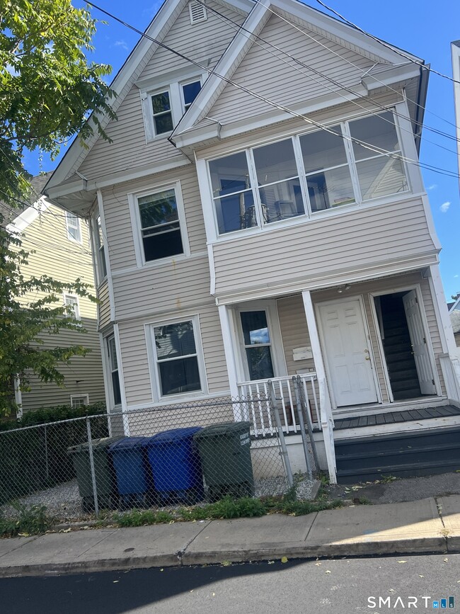 Building Photo - 36-38-38 Pleasant St