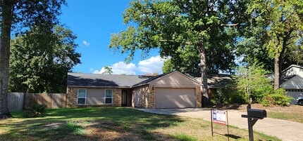 Building Photo - 3123 Silver Falls Dr