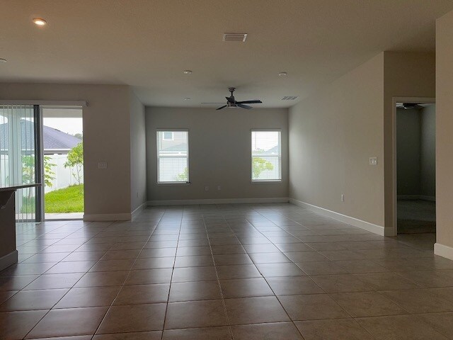 Building Photo - 5588 Vigo Loop