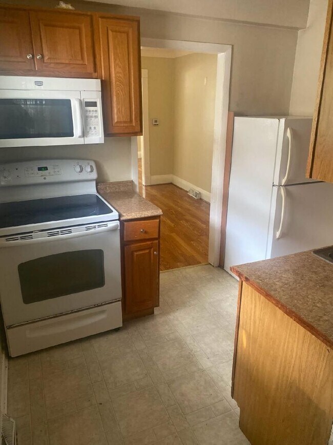 Foto del edificio - 2 BED 1 BATH