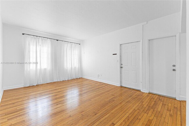 Foto del edificio - 1561 Lenox Ave.