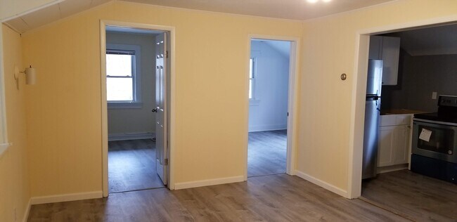 Entrance to 2 bedroom - 291 Echo Ave