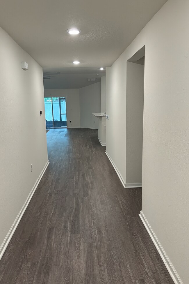 Foto del edificio - 13304 Avery Park Ln