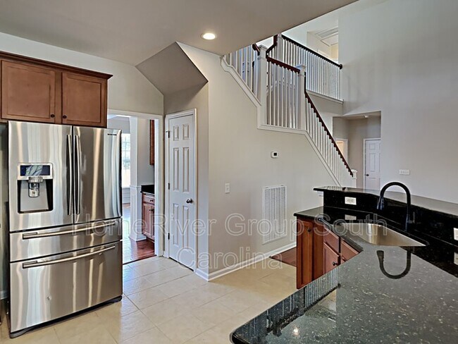 Foto del edificio - 115 Carnegie Ct