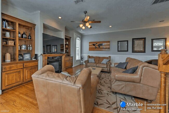 Foto del edificio - 3 br, 3.5 bath Townhome - 5204 Nett St Unit A