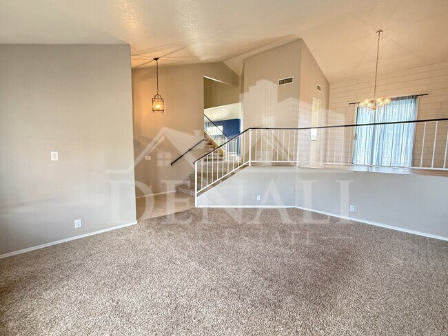Foto del edificio - 6041 W Villa Maria Dr