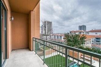 Building Photo - 330 Las Colinas Blvd E