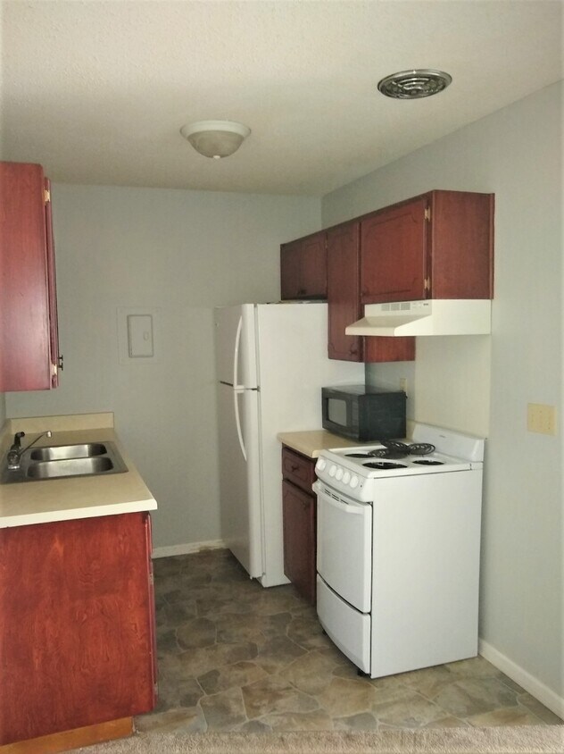 Primary Photo - 2925 Woodland Ave