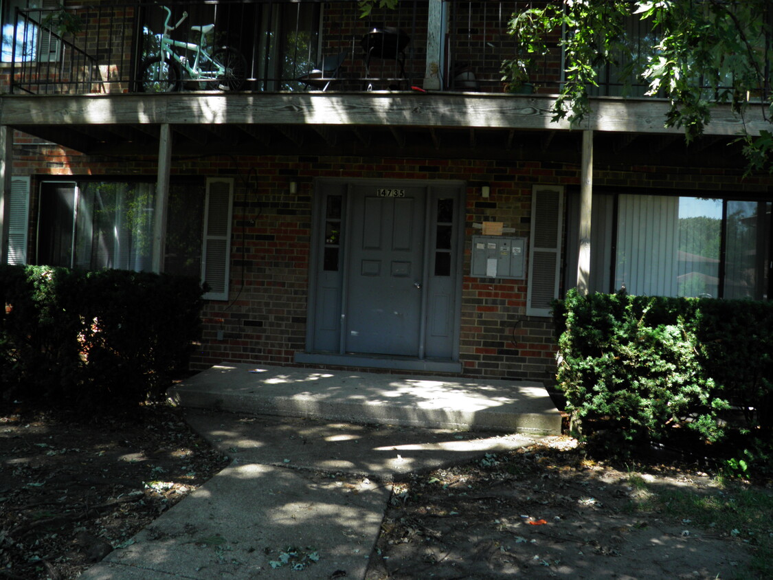 Primary Photo - 14735 Kilpatrick Ave