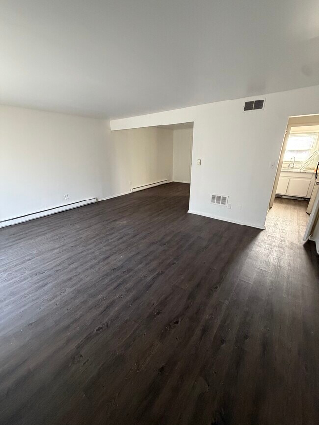 Foto del edificio - 3283 Ashley Ln