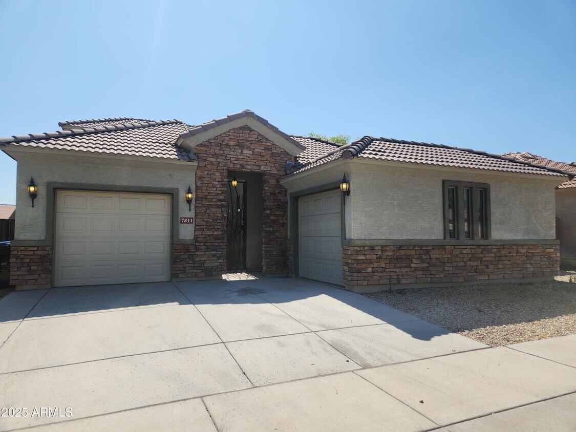 Foto principal - 7811 S 15th St