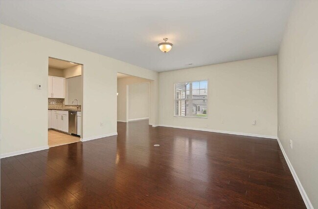 Building Photo - 3-Bed Townhome in Brier Creek