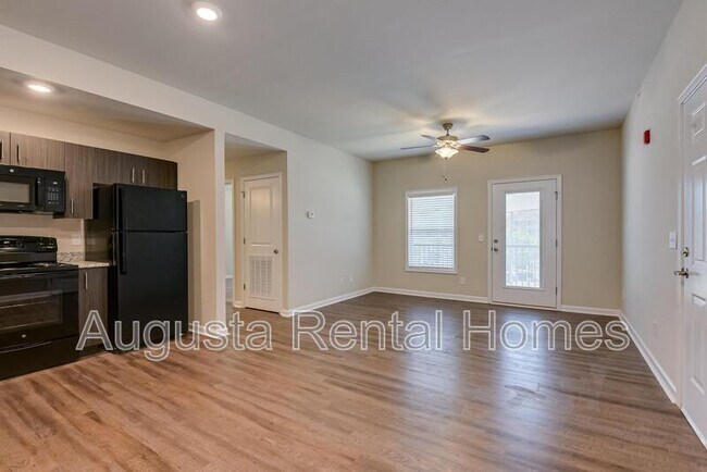 Building Photo - 2509 Otter Run