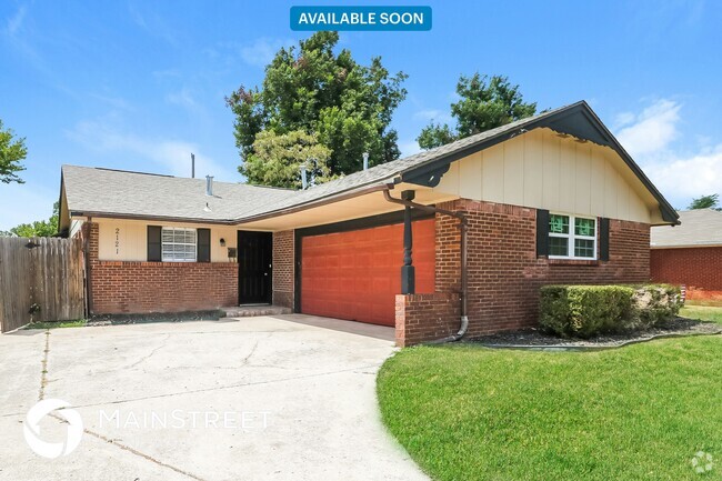 Building Photo - 2121 Connie Dr