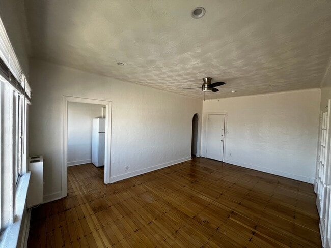 Photo - 1740 Winona Blvd (Los Angeles, CA) Apartment