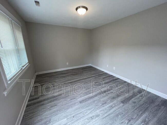 Building Photo - 1314 Maple St