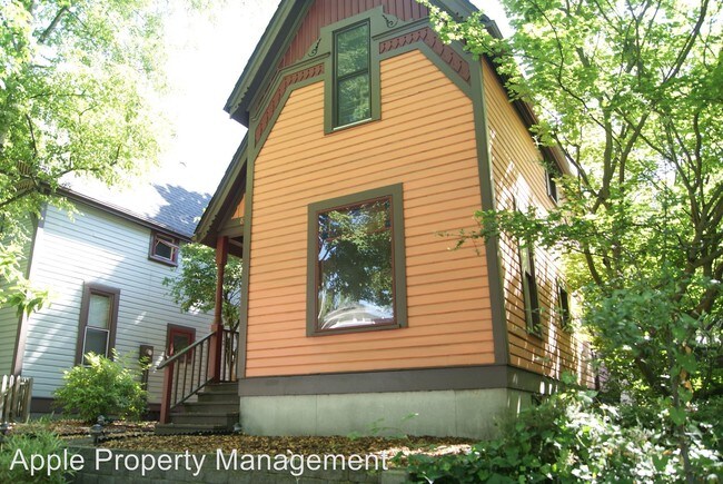 Building Photo - 818 23rd Ave