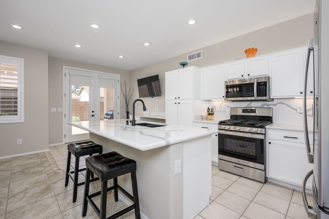 Building Photo - 18027 W Udall Dr