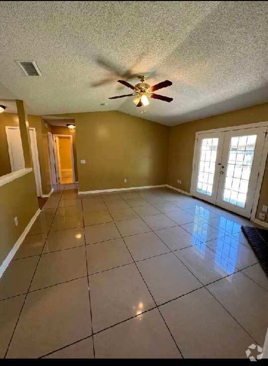 Pilgrims Trace Apartments under 800 Jacksonville, FL 4 Rentals