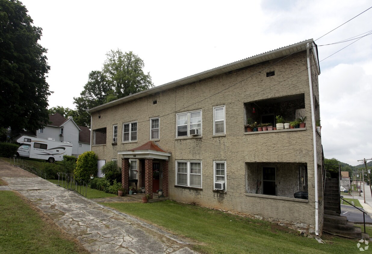 425 Walden Ave, Harriman, TN 37748 Apartments in Harriman, TN