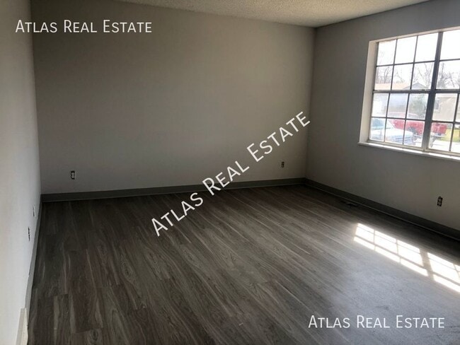 Building Photo - 4 Bedroom 2 Bath Ranch in Montbello. 2 WEE...