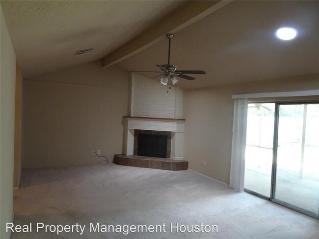 Building Photo - 4 br, 2 bath House - 16506 Cairngorm Drive