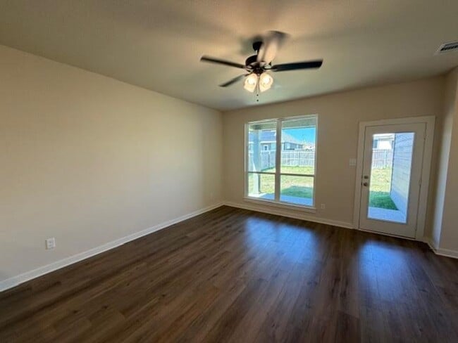 Building Photo - New Build in China Spring