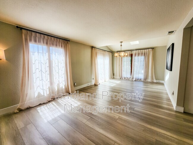 Building Photo - 2665 Boca Raton St